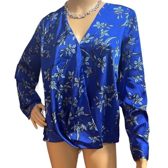 Vince Camuto Floral Blouse - Picture 6 of 6